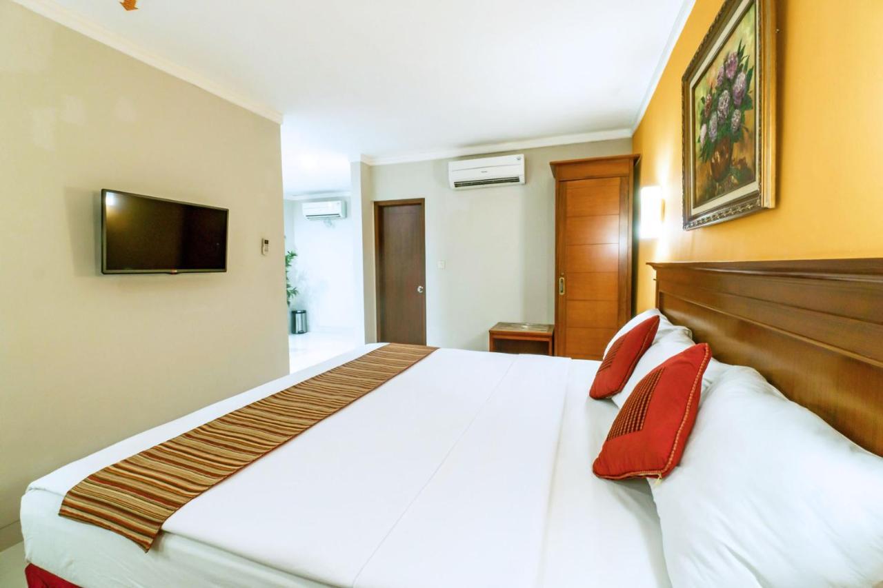 Sofyan Hotel Soepomo Jakarta Exterior photo